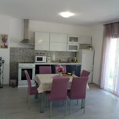 Apartment Lacus